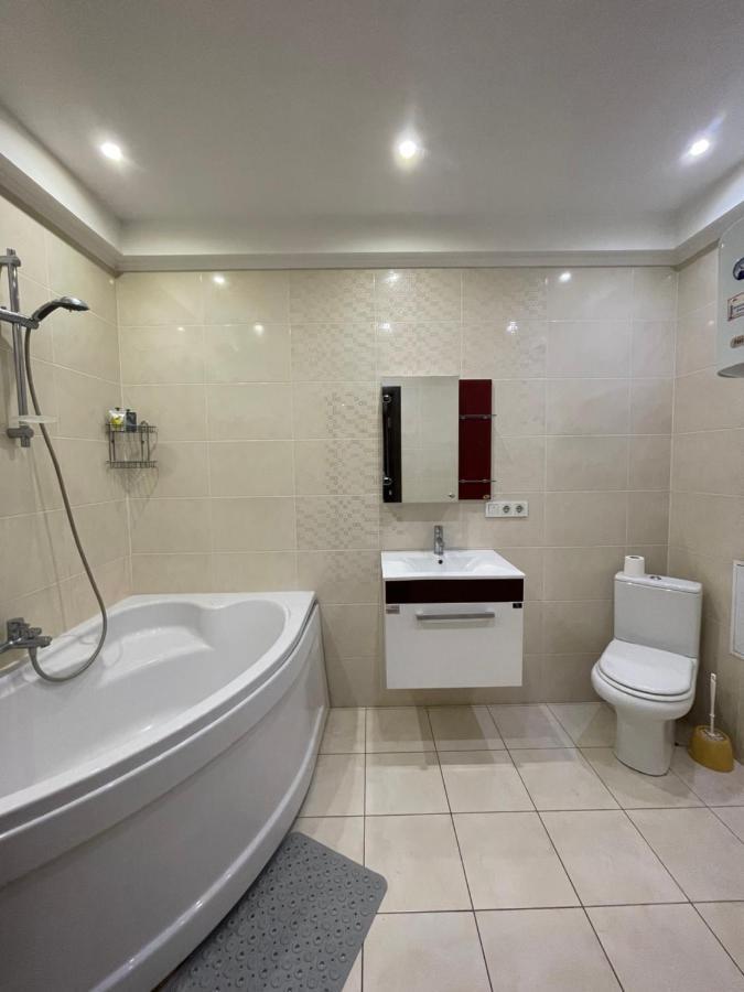 View Apartments, 22 Floor With 2 Rooms 키예프 외부 사진